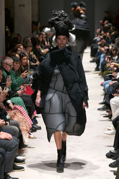 Look 9